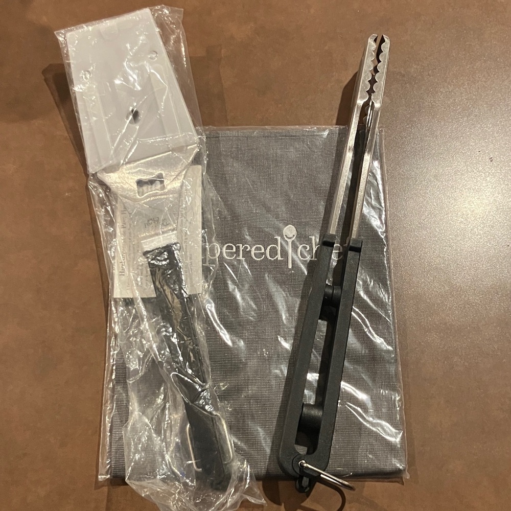 NWT Pampered Chef Barbecue Turner & Grey Apron + bonus demo tongs
